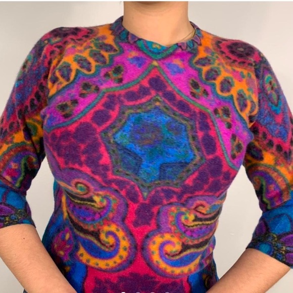 VINTAGE 90’s MULTI COLOR PATTERN KNIT TIGHT SWEATER - Picture 2 of 4